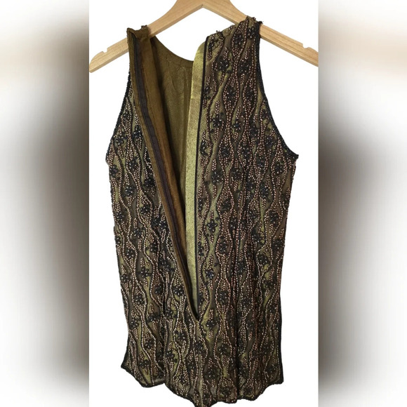 Gorgeous top - Picture 4 of 13